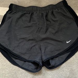 nike womens running shorts